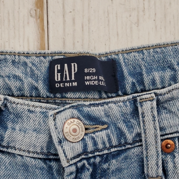 GAP Denim Wide-Leg Jeans - Picture 2 of 3
